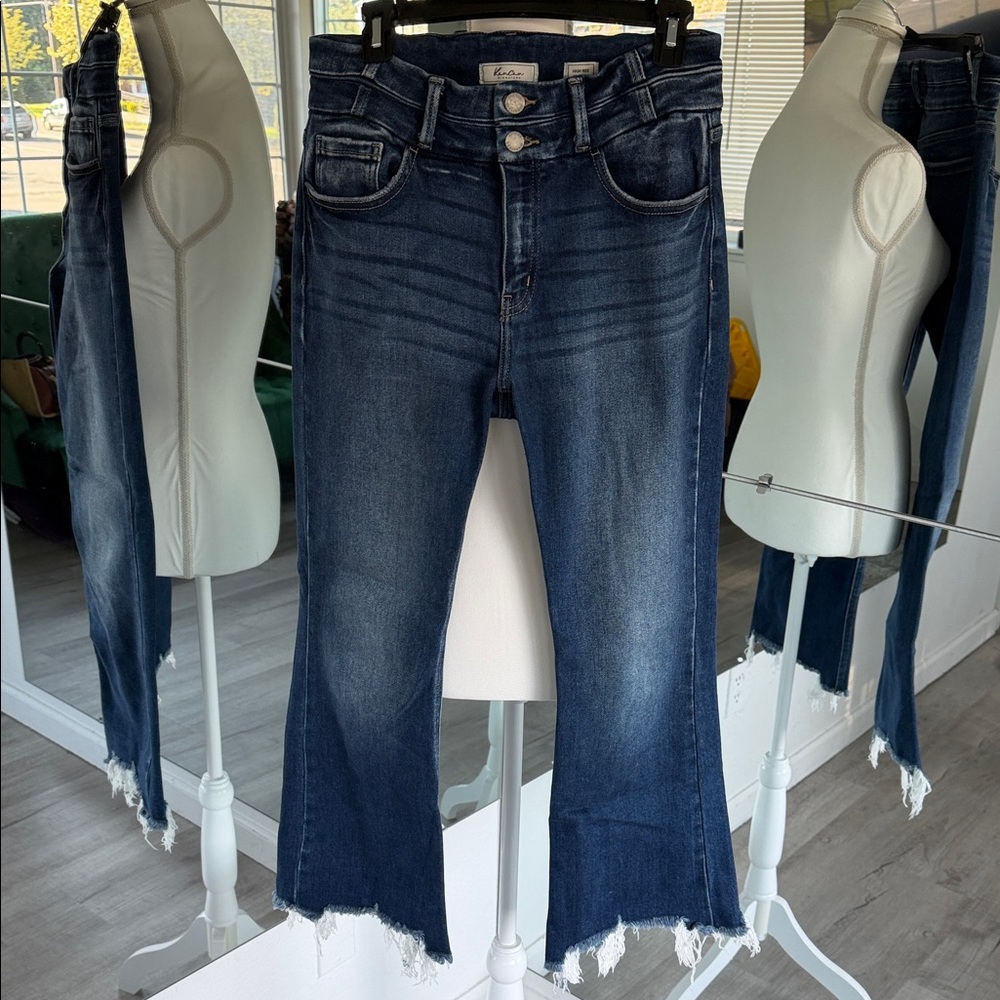 KanCan Dark Indigo Frayed-Hem cropped Jeans